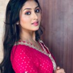 Anchal Sahu Instagram - किसी की मुस्कुराहटों पे हो निसार!💕