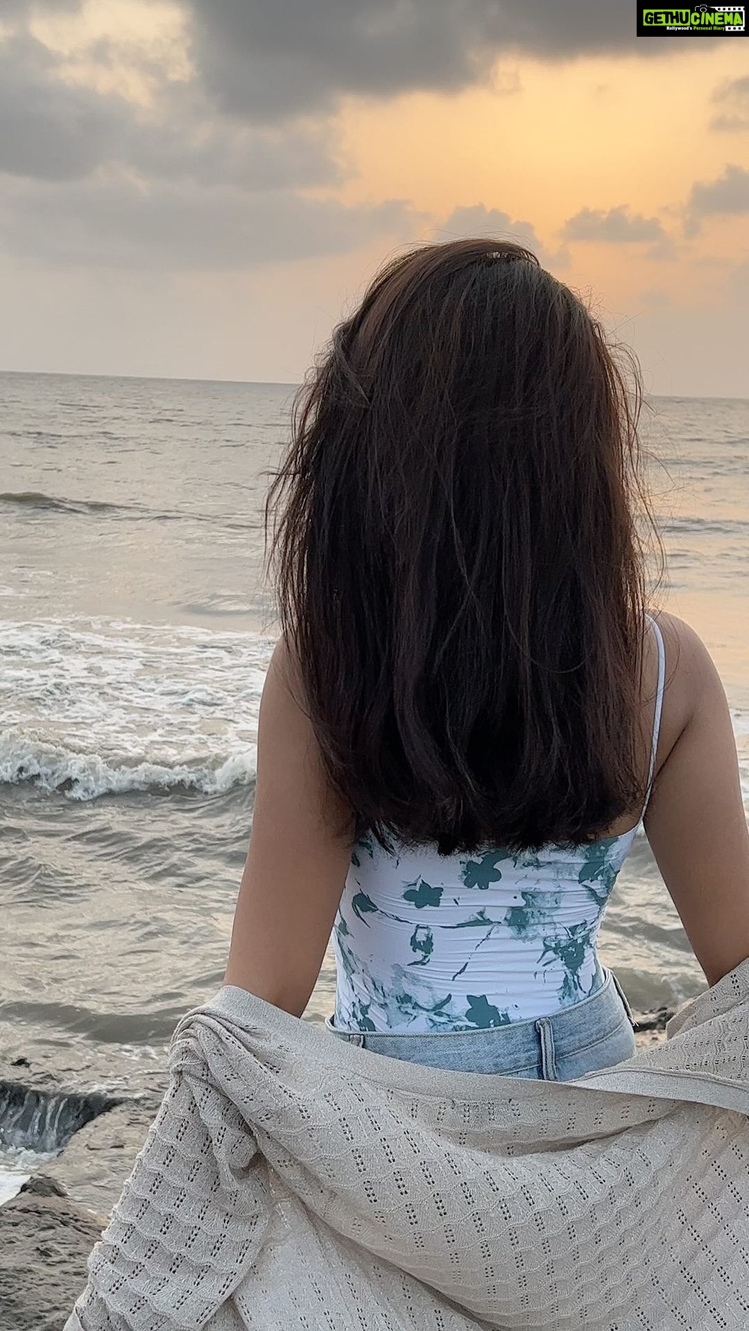 Anchal Sahu Instagram - Tum aankhon se batana, hum samajh jayenge🦋💫