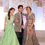 Aneri Vajani Instagram - The Good Looking Vajani’s 🧿💫🕺😆 Outfit :- @samyakkclothing Jewllery:- @sonisapphire Hmu :- @makeupbyshivanidesai Styled :- @priyavajani #anerivajani #vajanisiblings #familytime #besttrio #mygotopeople #bestgang #childhoodmemories