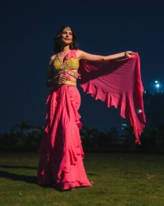 Aneri Vajani Instagram - Let Your Soul Glow 💫🌸 
 
 
 
Outfit :- @jiyabyveerdesignstudio 
Jewllery:- @sonisapphire 
Makeup :- @kavitaparmar_makeup_hair 
Hair :- @sunny_hairr 
Styled by :- @priyavajani 
 
 
#anerivajani #indowestern #goodvibes #happiness #happyfriday #explore #indianwedding #dressup #outfitoftheday