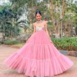 Aneri Vajani Instagram - 🌸 Outfit :- @geethikakanumilli Jewllery:- @sonisapphire HMU : @kavitaparmar_makeup_hair Styled by : @priyavajani