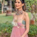 Aneri Vajani Instagram - 🌸 Outfit :- @geethikakanumilli Jewllery:- @sonisapphire HMU : @kavitaparmar_makeup_hair Styled by : @priyavajani