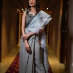 Aneri Vajani Instagram - Outfit :- @aliyanabymeenabazaar Jewllery:-@myanayra @allboutcommunication Makeup :- @makeup_by_aashifa Hair :- @hair__by__fouzia Styled by : @priyavajani #anerivajani #kolkata #weddingseason #explore Kolkata city of joy