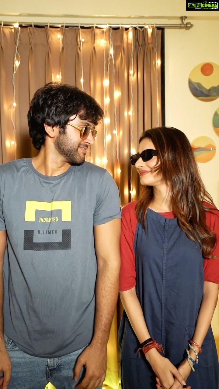 Aneri Vajani Instagram - We tried we really tried to make a proper reel! But wellll we just couldnβt ππ PS : #mishri Fans are you happy?!! πππ #mishri #anerivajani #mishkatvarma #bloopers #tucheezbadihaimastmast #friendship #nauc #nishaauruskecousins #kabir #nisha