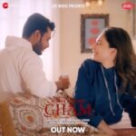 Aneri Vajani Instagram - Kisi ko khone ka #Gham humesha dil todta hai 💔 Tune in NOW! Link in Bio 😁 #ZeeMusicOriginals @iamrajbarman @vajanianeri @baman.music @mohsinkhancinema #SunilKumar @anuragbedii @zeemusiccompany