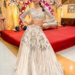 Aneri Vajani Instagram - 🤍 Styled : @priyavajani Outfit :- @bydivyaaggarwal Jewllery:- @sonisapphire Makeup :- @makeup_by_aashifa Hair :- @hair__by__fouzia Lashes : @flibbertigibbetbeautty 💅 : @nailed_it_nailsss #anerivajani #white #kolkata #whiteliving #shaddiseason #december #favouritemonth #explore #fashion #fashionstyle #nailedit