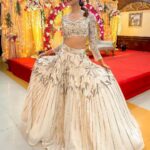 Aneri Vajani Instagram - 🤍 Styled : @priyavajani Outfit :- @bydivyaaggarwal Jewllery:- @sonisapphire Makeup :- @makeup_by_aashifa Hair :- @hair__by__fouzia Lashes : @flibbertigibbetbeautty 💅 : @nailed_it_nailsss #anerivajani #white #kolkata #whiteliving #shaddiseason #december #favouritemonth #explore #fashion #fashionstyle #nailedit