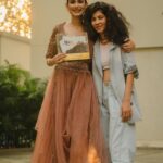 Aneri Vajani Instagram - IBMA- 2022 Iconic Brands of Maharashtra ! Style Icon of the year! Thank-you to the Government of Maharashtra for this Honour I’m humbled! Special Thankyou to my baby sister yet again! It’s all because of you♥️ Styled by : @priyavajani Outfit :- @bydivyaaggarwal Jewellery :- @malkishjewels 💅: @nailed_it_nailsss HMU : @kavitaparmar_makeup_hair #styleicon #styleicon2022 #maharashtra #government #humbled #proudparents #bestsister #gratitude #award