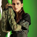 Aneri Vajani Instagram - 💚 Shot by : @amitkhannaphotography Styled by : @priyavajani HMU : @sahil_anand_arora Outfit :- @siddhantagrawallabel Jewlery:- @malkishjewels #anerivajani #kathrinefeels #explore #amitkhannaphotography #patience