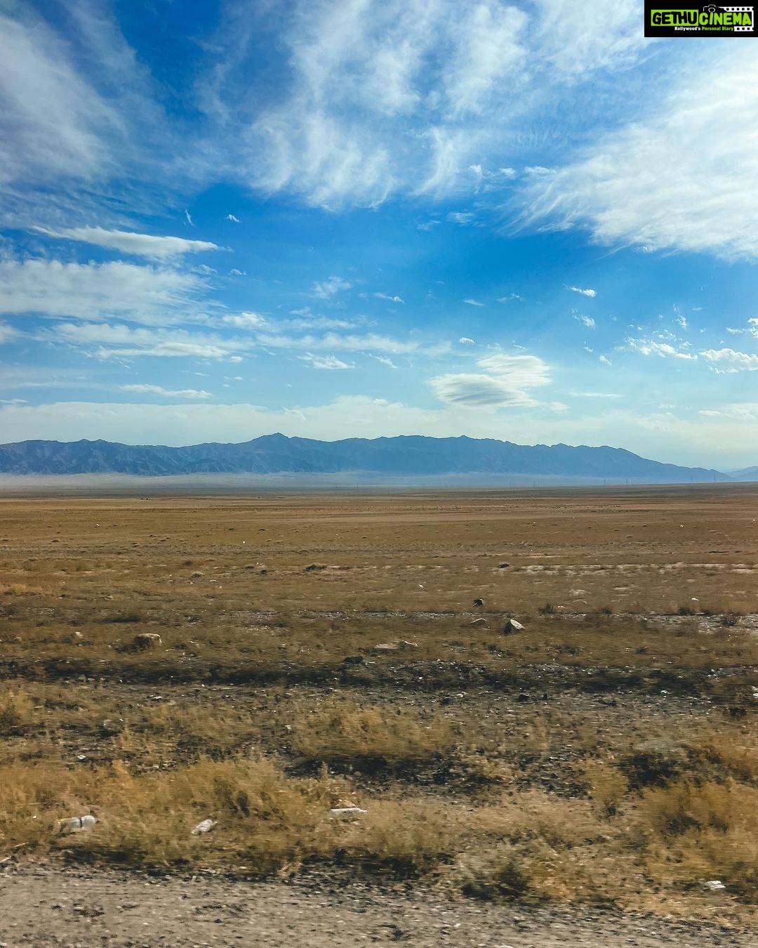 Aneri Vajani Instagram - Somewhere in your journey don’t forget to turn around and enjoy the view! 💫 swipe right to enjoy the view 🇰🇿 #anerivajani #kazakhstan #travelphotography #explore #happiness #itsoktonotbeok #timeswillchange #love #cannon Kazasthan Almaty