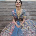 Aneri Vajani Instagram - I may not be the girl with perfect hair , who can wear white without spilling on it.But do I rock lehenga choli like a star or what ?!!?!! 😆😆💫💫🕺🕺🙈🙈 Outfit :- @samyakkclothing Jewellery :- @sonisapphire Hmu :- @makeupbyshivanidesai Styled :- @priyavajani #anerivajani #lehengacholi #indianwedding #mumbai #familytime
