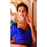 Aneri Vajani Instagram - In a world full of trends , I want to remain classic💫🙈🙈☺️☺️ Saree : @ranbirmukherjeeofficial @ranbirmukherjee Jewellery : @sonisapphire Styled : @priyavajani HMU : @nehasbeautyind #sareefashion #anerivajani #sareekefallsa #indianwedding #indiangirls #indiancinema #poobaniparvati #sareelove