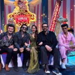 Aneri Vajani Instagram – About last night at the Grand finale of Khatro ke khiladi with the team of #Cirkus2022  had the best time !! Thankyou @itsrohitshetty ♥️ 
 
#anerivajani #khatronkekhiladi12 #rohitshetty #ranveersingh #cirkus2022 #cirkus #grandfinale #colors #sanjaymishra #kkk12