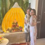 Aneri Vajani Instagram - Ganpati Bappa Morya💫💫 part 1♥️ #ganpatibappamorya #ganeshchaturthi #ganpatidecoration #anerivajani #friends #family