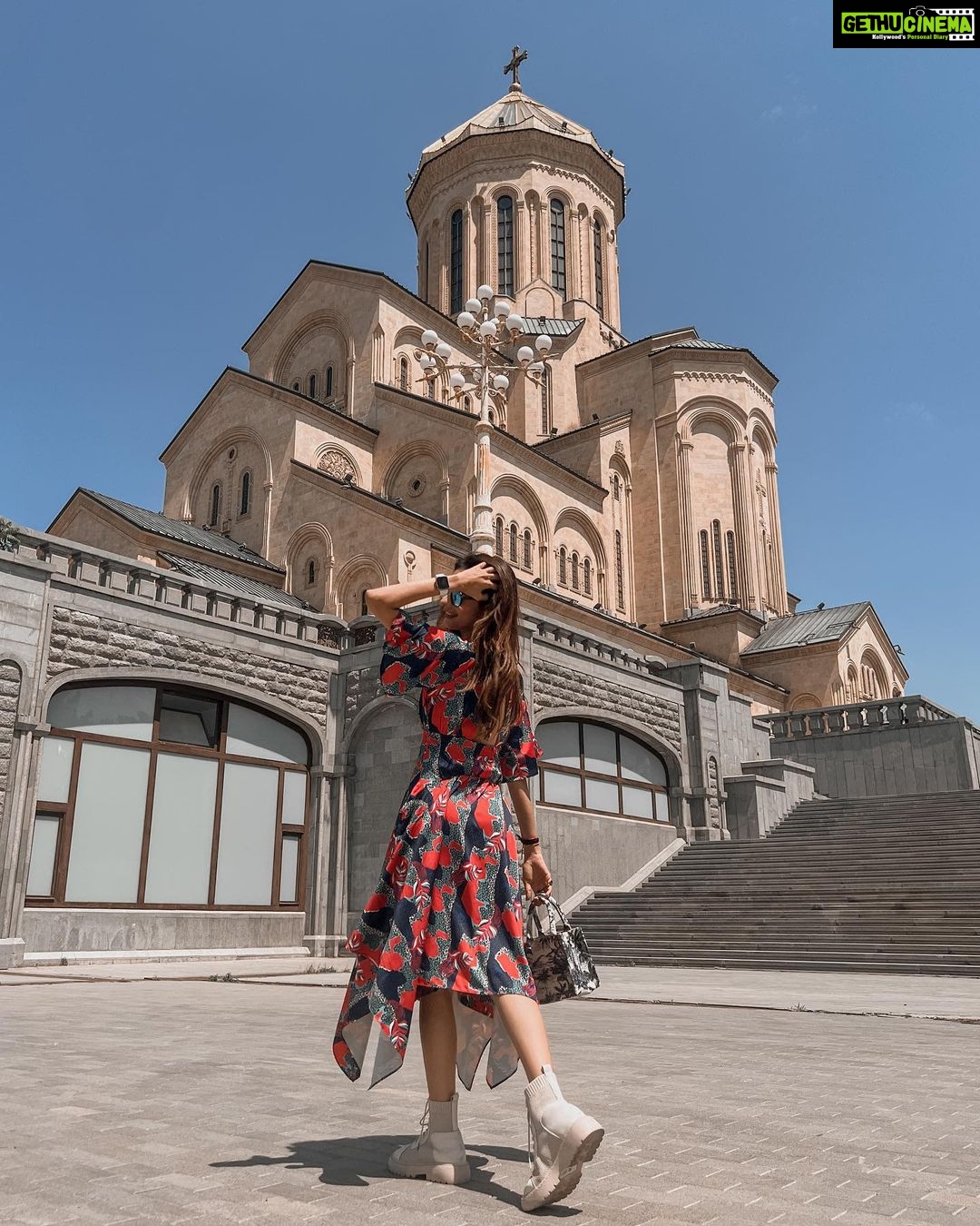 Aneri Vajani Instagram - Day 1 💫 @veromodaindia @tbilisimarriott @goldcoastfilmsofficial #VEROMODATravelDiaries #anerivajani #AutumnWinter22 #AW22 #TravelTrendsWithVEROMODA #VEROMODAOnVacations #VEROMODAINDIA #VEROMODAWomen Tibilisi,Georgia