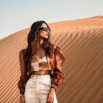Aneri Vajani Instagram - Rait main chalna asaan nahi Bhaut hi mushkil tha 😆😆 par maine pose kar hi liya! 😂 Styled by : @priyavajani 👗: @vasaasofficial @thecoverotanaresort @orascom_hotels @rotana_hotels @goldcoastfilmsofficial #anerivajani #anerians #VisitRasAlKhaimah #EscapeToTheCove #CoveRotanaExperience #UAE #RotanaHotels #SummerWithRotana #StayRotana #OrascomHotels #TheCove #TheCoveRotanaResort #CoveRotana #RAK #coverotanaresort The Cove Rotana Resort Ras Al Khaimah