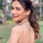Aneri Vajani Instagram - Outfit :- @geethikakanumilli Jewllery:- @sonisapphire HMU : @kavitaparmar_makeup_hair Styled by : @priyavajani #anerivajani #explore #traditional #indianwedding #bridesmaids