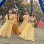 Aneri Vajani Instagram - Grooving in this heat 🔥 killing the Monday blues with the beautiful Yellow 💛 We could not help it then looking pretty 🤩 #reels #reelitfeelit #instareels #reelsdaily #reelsi̇nstagram #monday #motivationquotes #grooving #killing #the #heat #summer #outdoor #day #light #beautiful #girls #yollow #colour #soothing #enjoying #dancing @muskanbamne @ektasaraiyamehta @jaswirkaur @vajanianeri 🎥 @bhim_karki