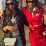 Aneri Vajani Instagram - This is how our 1st day of @lollaindia looked like !! #LollaIndia #RoadToLollaIndia #LollapaloozaIndia #CreatorXP @lollaindia @bookmyshowin @bigbangsocl #anervajani #apdhillon #imaginedragons #lolapaloozaindia Mahalakshmi Race Course, Mumbai