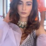 Aneri Vajani Instagram - Just how you do it! 😆💁🏻‍♀️. #anerivajani #indianwedding #makeup #mereyaarkishaadihai #reelitfeelit #reelsinstagram