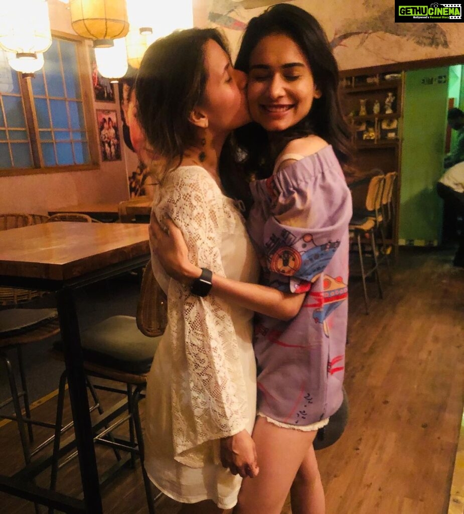 Aneri Vajani Instagram - Happiest birthday My Ruchii kuchiiii kuuuuu ! Just want to say tht I love you and I’m glad we always have each other’s back! We shall party soonest baby! Love you. ♥️ #ariesbond #love #family #friendship #cantwaittomeetyou #birthdaygirl #belatedpost #belatedwishes