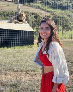 Aneri Vajani Instagram - Bhag bhag 🦁 ayaa!! 😆 Styled by : @stylebysaachivj Team : @vanita_parihar01 #anerivajani #kkk12 #colors #lionking #whatabeauty