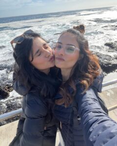Aneri Vajani Instagram - Oye स्टार …
Chal khayein थेपला आचार .. 😘