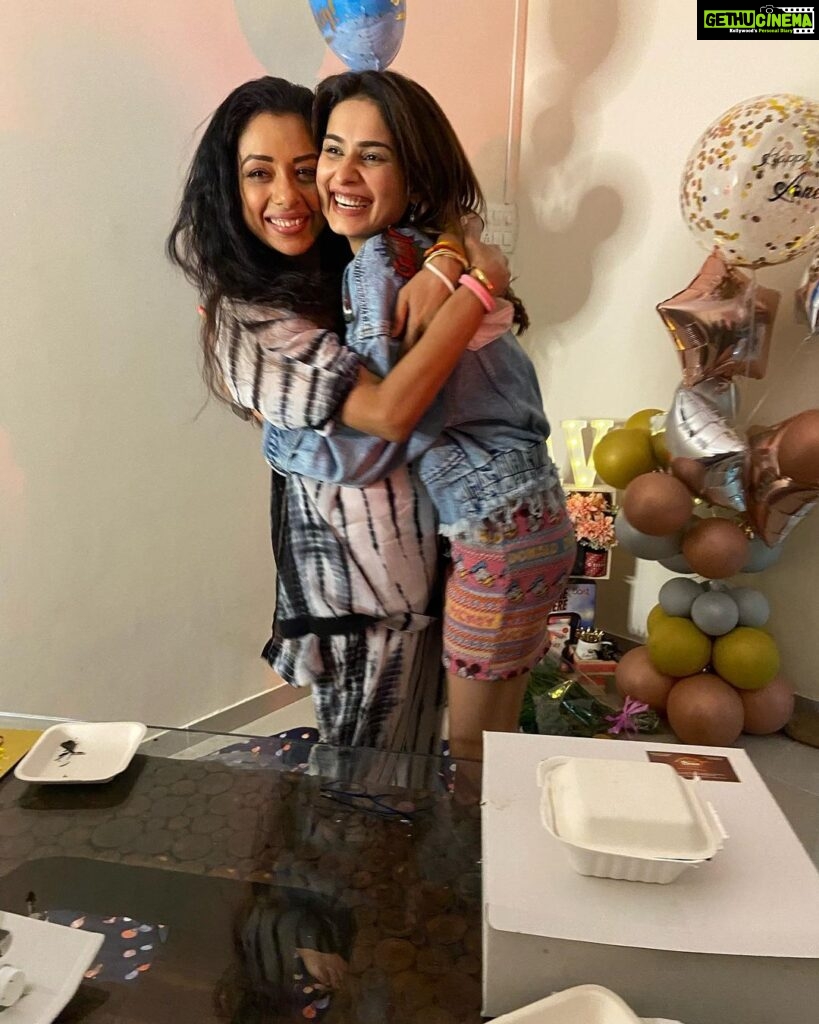 Aneri Vajani Instagram - Happiest birthday My RGM I love you with all my heart!!!!!! May you have the best day and the best year ever , you deserve the world and more ! ♥️🤗 #anerivajani #rupaliganguly #birthdaygirl #birthdayvibes #ariesbond #missyou