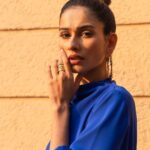 Aneri Vajani Instagram - No Monday Blues!🕺💫 Styled by : @priyavajani Jewellery: @suki.jewellery Asst by : @tanvi_sagwekar Makeup : @malcolm_m_fernandes Hmu asst : @_sayalik_03 @sayali_vidya Hair : @nilu_j.h 📸 : @dreamdraftfilms Special mention : @meghna.agrawall (for all the hugs and pampering ) #anerivajani #teamAv #monday #mondaymotivation #mondaymood #mondayvibes #anothermusicvideo #comingsoon #zeemusiccompany #bestteam #fashion #fashionmodel #fashionstyle #explore #explorepage✨ #happiness #newwork