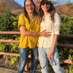 Aneri Vajani Instagram - March photo dump part two 😆💫🕺 #anerivajani #marchmadness #march #birthdaymonth #randomclick #gujrat #mumbai