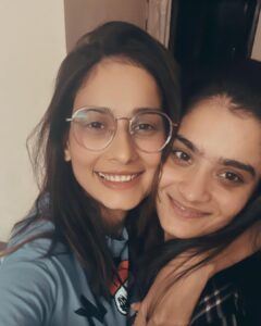 Aneri Vajani Instagram - March photo dump part two 😆💫🕺 #anerivajani #marchmadness #march #birthdaymonth #randomclick #gujrat #mumbai
