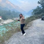 Anisha Hinduja Instagram - Spectacular #rishikesh #serenity #naturelovers #peaceofmind #beauty #myindia #spellbound ❤️❤️❤️❤️❤️ Rishikesh