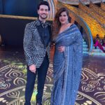 Anisha Hinduja Instagram – It was undoubtedly a memorable evening #zeerishteyawards  #zra #kundalibhagya #bonding #celebration Goregaon Filmcity Big Magic Reliance Studio