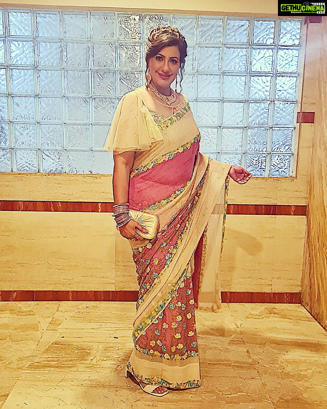 Anisha Hinduja Instagram - #aboutlastnight #zeerishteyawards #nominationparty #funtimes #excitment #bonding #kundalibhagya #zeetv #rakhiluthra