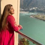 Anisha Hinduja Instagram - #mahashivratri #prayers #blissful #gratitude #rishikesh 🙏
