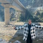 Anisha Hinduja Instagram - On the receiving end with open arms #happiness #peaceofmind #contentment #open #gratitude #dam #coldweather Rishikesh
