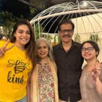 Anjum Fakih Instagram - Jinke kadmon me hai Jannat Jinke dam se hai hamari Shaan Jinse mili hume ye zindagi Jinki wajah se mila ye Mukaam Unhe rakhe khuda salamat Qubool Kare wo mera salaam Umr daraaz ho aapki hamesha Aur janmdin Mubarak ho Meri pyaari Ammi jaan #happybirthdaymom ❤️🫶🏼❤️🫶🏼❤️