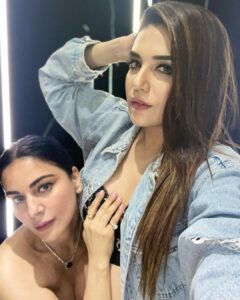 Anjum Fakih Instagram - None had the courage so far 
None has nudged like thee 
None has raised a bar so far 
None has this audacity 
It might be inappropriate for some 
Some might question my dignity 
But all I know with love so far 
You have all the rights on my titties 
.
(Sorry for the worst rhyme ever)
But I love thee @sarya12 ❤️❤️❤️