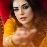 Anjum Fakih Instagram - NAVRATRI:- DAY 4 featuring @nzoomfakih as the Modern Indian Goddess where she represents the color YELLOW 💛 . Shoot Concept & Designed By:- @nehaadhvikmahajan @bridalsbynam . 💄MUA , Hair & Styling :- @nehaadhvikmahajan . 📸:- @luvisrrani . 🥻Saree :- @kankatala_ . 💍Jewelery :- @pooja_diamond . Makeup :- @maybelline . Managed By :- @allboutcommunication . #anjoomfakih #srishti #kundalibhagya #makeup #ootd #nehaadhvikmahajan #makeupbyme💄 #nammakeovers #bride #to #be #bridal #look #bridalmakeupartist #destinationweddingmakeupartist #weddingmakeup #hair #hairstyling #nammakeovers #bollywood #television #makeupartist #mumbai #traveller #all #over #the #globe