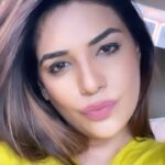 Anjum Fakih Instagram - Haan… mujhe pyar hai tumse haan… Kaise na pyar ho khud se yaar… batao #selflove #anjumfakih