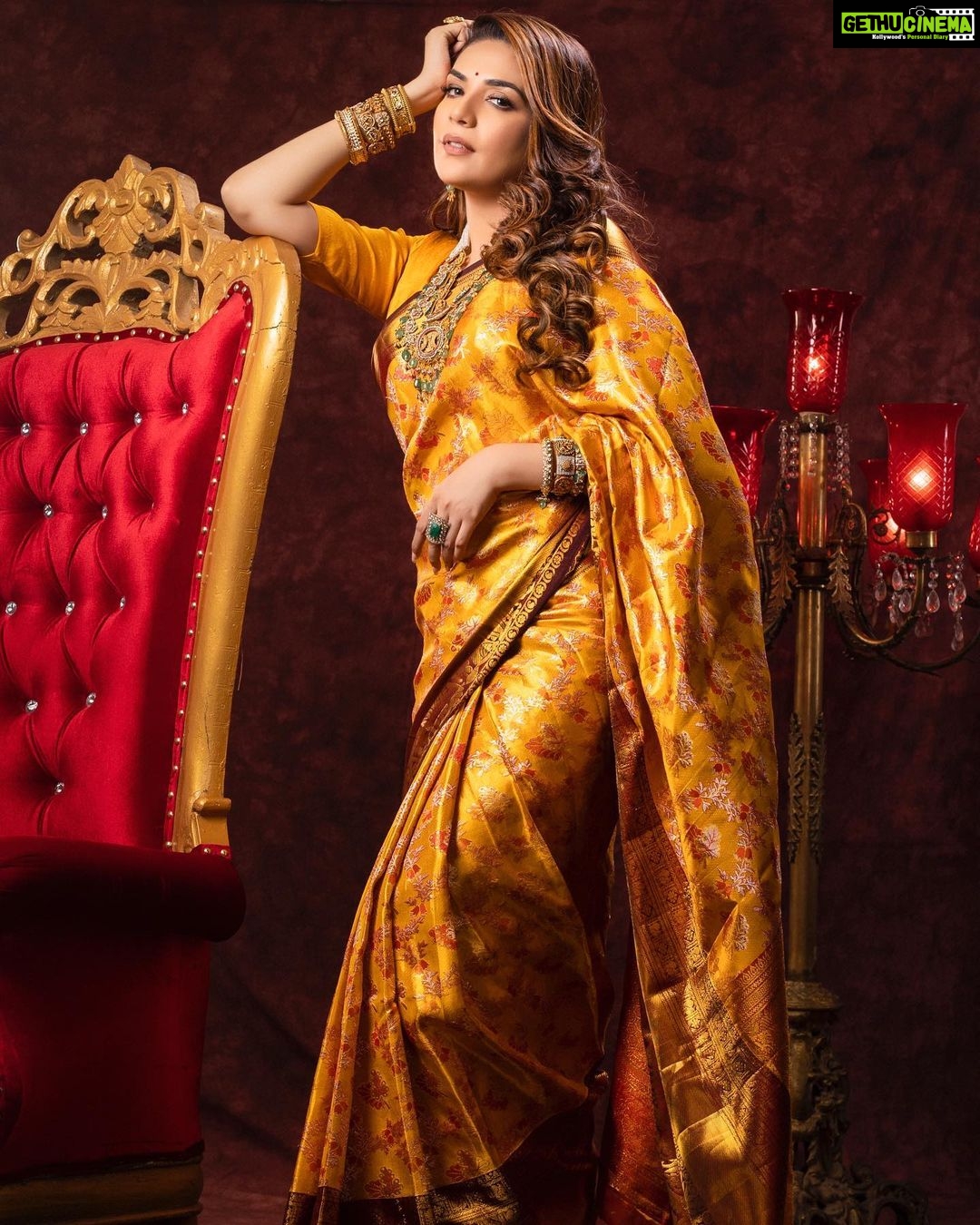 Anjum Fakih Instagram - NAVRATRI:- DAY 4 featuring @nzoomfakih as the Modern Indian Goddess where she represents the color YELLOW 💛 . Shoot Concept & Designed By:- @nehaadhvikmahajan @bridalsbynam . 💄MUA , Hair & Styling :- @nehaadhvikmahajan . 📸:- @luvisrrani . 🥻Saree :- @kankatala_ . 💍Jewelery :- @pooja_diamond . Makeup :- @maybelline . Managed By :- @allboutcommunication . #anjoomfakih #srishti #kundalibhagya #makeup #ootd #nehaadhvikmahajan #makeupbyme💄 #nammakeovers #bride #to #be #bridal #look #bridalmakeupartist #destinationweddingmakeupartist #weddingmakeup #hair #hairstyling #nammakeovers #bollywood #television #makeupartist #mumbai #traveller #all #over #the #globe