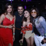 Anjum Fakih Instagram - Few from the night #fambam . Styled by @nehaadhvikmahajan Hair @chirlarajeswari Decor @dadreamcatchers @khanujapriyanka 📸 @aashishkambliphotography Hospitality @sushantgjabare @maddyamethhyystofficial Amethhyyst