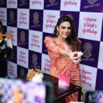 Anjum Fakih Instagram - A special appreciation post for the birthday cakes made by these amazing ladies I knw… My dreamy lavish birthday cake by @playing_oven (Manju) And my most fav Lotus biscoff cake made specially for the media by @genie.bakesbyshifa (Shifa) Ladies… I can’t thank you enough for the amount of hard work and efforts taken to make these amazingly yummy Licious cakes for my birthday… Here’s to the boss ladies and to the fabulous artists/pastry chefs in town Cheers 🥂❤️ #anjumfakih . . . Decor @dadreamcatchers @khanujapriyanka Hospitality partners @maddyamethhyystofficial @sushantgjabare Amethhyyst