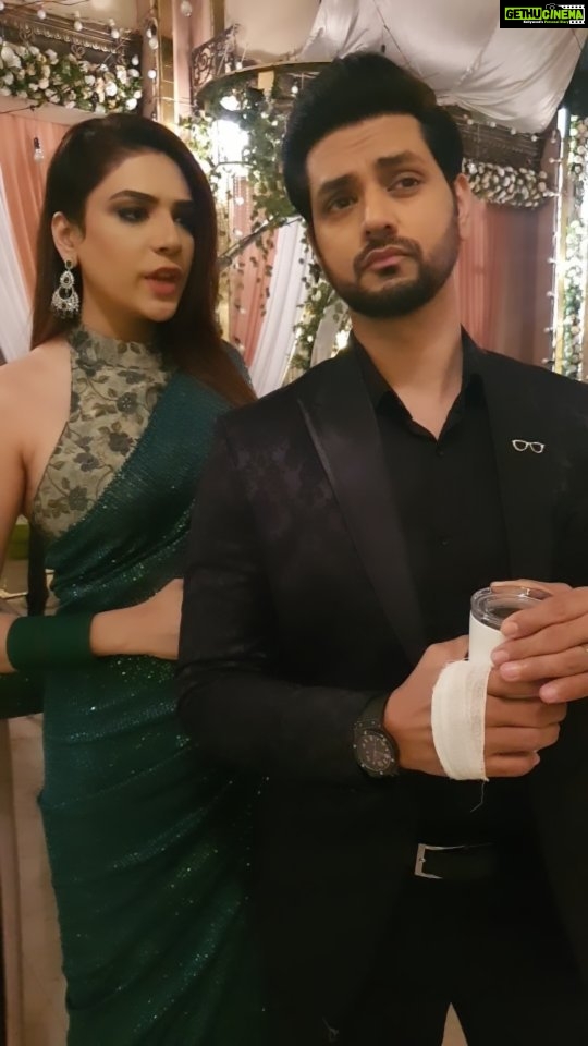 Anjum Fakih Instagram - Raja ki kayi saari biwiyan hain..🤣@nzoomfakih #shaktiarora