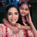 Anjum Fakih Instagram - Pihu aur Maitri Maasi #badeachchelagtehai2
