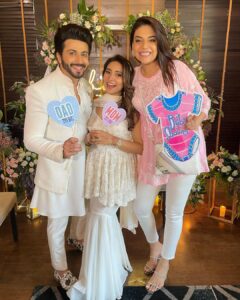 Anjum Fakih Instagram - Heartiest congratulations to the new parents to be @vinnyaroradhoopar & @dheerajdhoopar May you be blessed immensely and my best wishes and luck for the new adventure & sleepless nights  he he ❤️❤️❤️