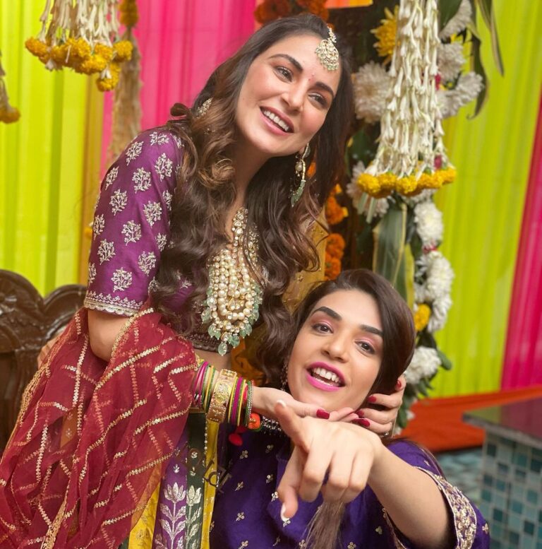 Anjum Fakih Instagram - I take a vow to irritate you, entertain and love you unconditionally in this life and beyond… I want you to know that I will be there… for you,with you… cherishing each moment with you,in happiness,sadness and craziness… my big sissie forever ❤️ Happiest birthday @sarya12 I love you #preetakishrishti #shrishtikipreeta