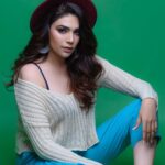 Anjum Fakih Instagram - Sorry not your cup of tea… but I can be a large caramel frappe with 3 coffee shots & a heavy creamer… time to add caffeine as your fuel… feast your eyes for now…😈😈😈 . P.s : no pun intended & was seriously out of captions… 🫣😋 . Photography: @praveenbhat Styling @sheltun_khumhring Makeup @shekhar3101