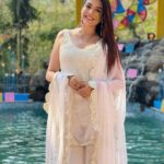 Anjum Fakih Instagram - May the festival of Holi brings immense happiness,good fortune & add vibrant Colors to your life… Happy Holi 🤗❤️
