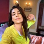 Anjum Fakih Instagram - Hello ji ✌🏼 #shrishti #kundalibhagya